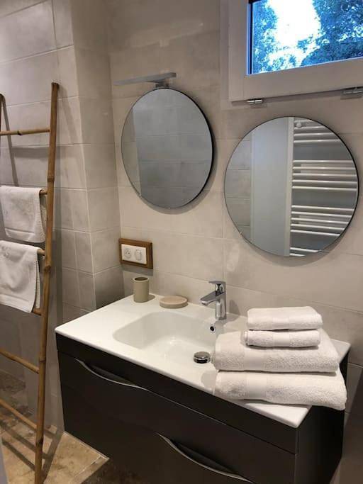 Villa pour 10 personnes, avec Terrasse et Jardin ainsi que Piscine et Vue à Gassin - 2