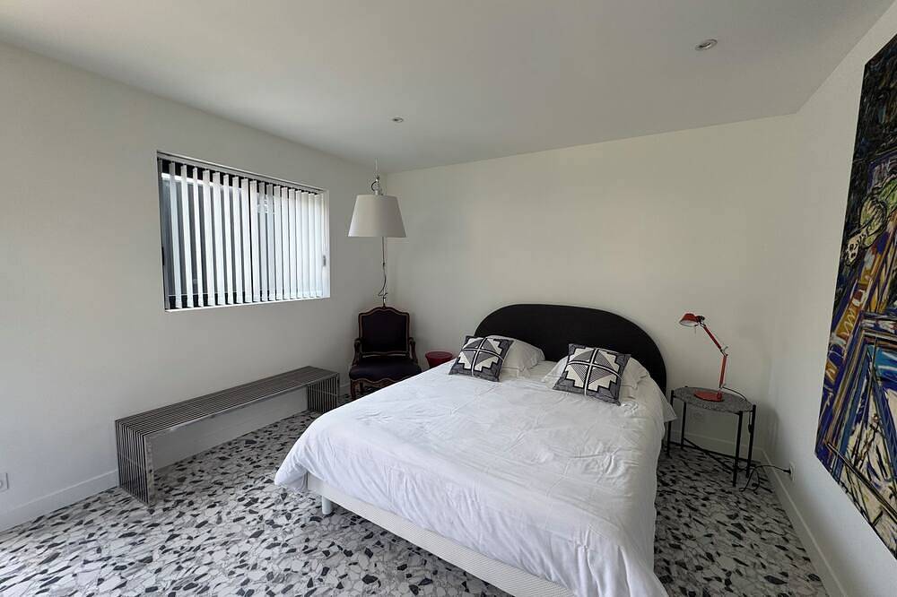 Cosy Room 2 in Le Bouscat, Bordeaux region