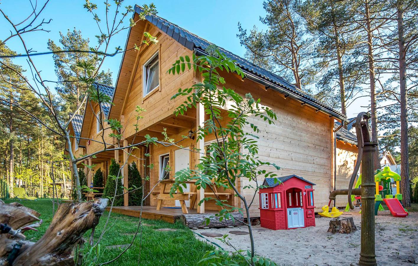 Ferienhaus für 6 Personen mit Terrasse in Pobierowo, Powiat gryficki