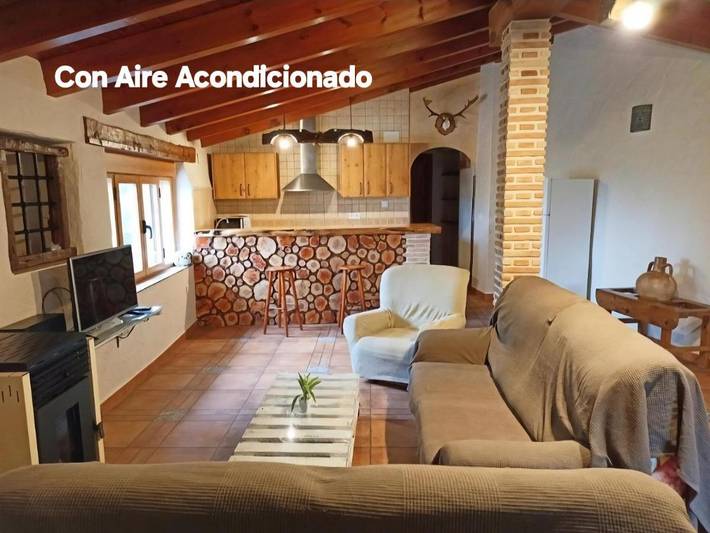 Casa rural para 7 personas, con jardín y vistas, Se admiten mascotas en Nerpio