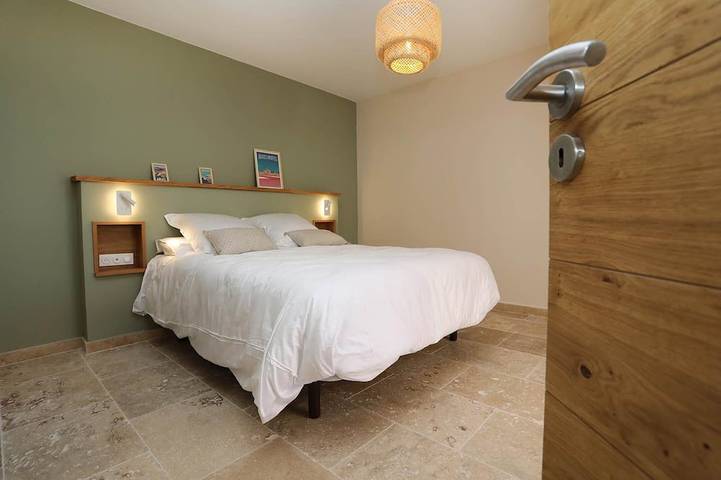 Ganze Wohnung, L'Olivier villa with private pool in Vers-Pont-du-Gard, Nimes und Umgebung