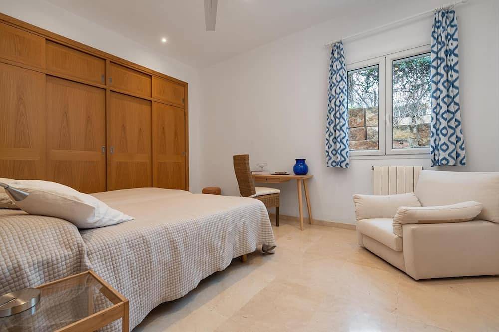 Villa Bendinat 10: A luxurious oasis in Puerto Portals, Calvia in Bendinat, Calvià