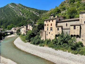 Gîte pour 7 personnes, avec terrasse, animaux acceptés dans Pontaix
