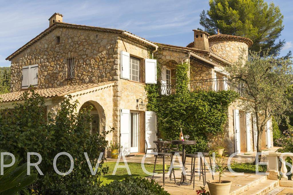 Beautiful Provencal holiday house with pool in Peymeinade in Peymeinade, Costa mediterránea (Francia)