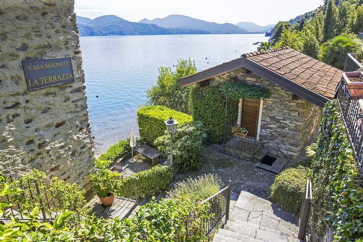 Holiday rental for 4 people, with Terrace and Garden as well as Lake view in Lago Maggiore