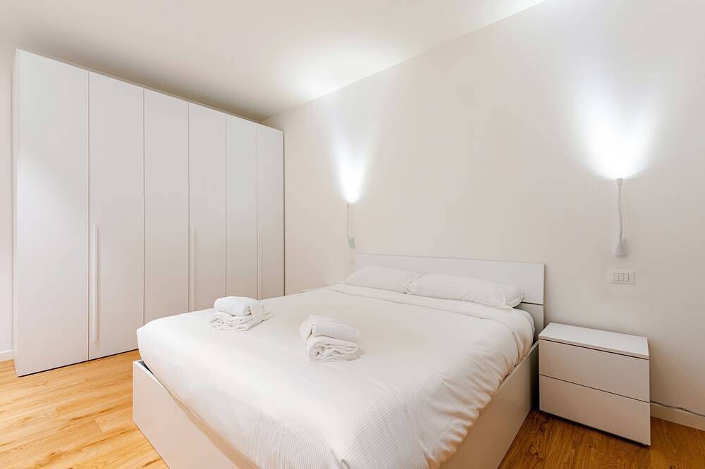 Entire apartment, Luxury Apartment river view Treviso center in Treviso, Treviso Province