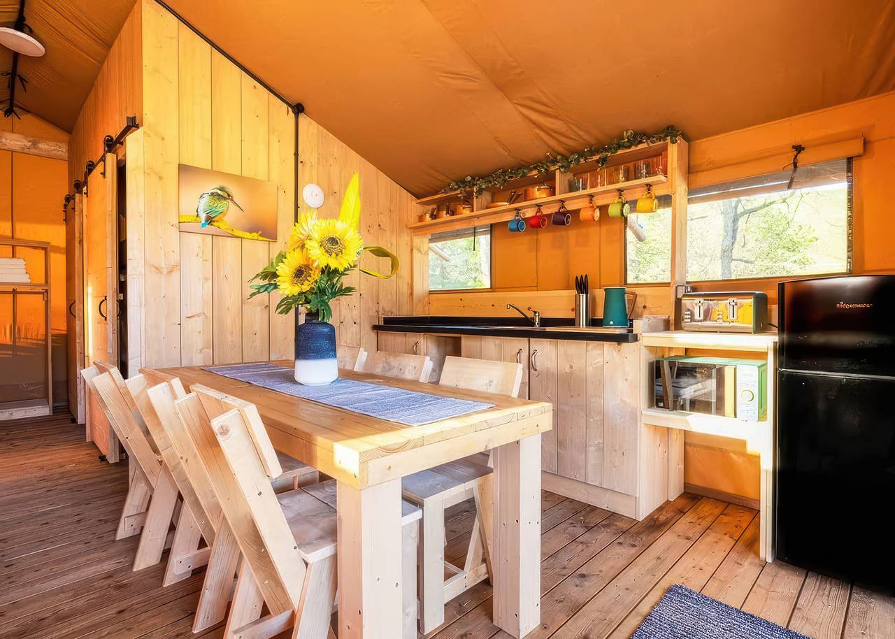 The Kingfisher Safari Tent - pets welcome in Saddleworth, Greater Manchester