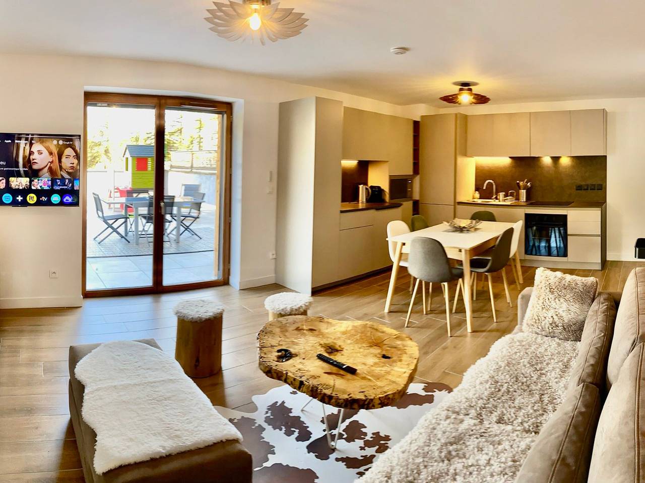 Appartement entier, Superbe appartement avec grande terrasse et parking à Vars in Vars, Région de Briançon