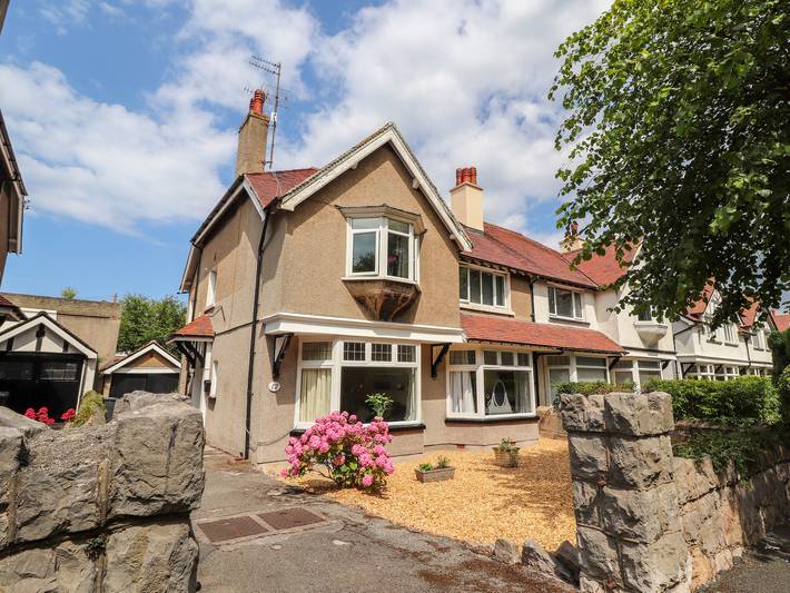 Apartment for 2 people, with Garden in Llandudno