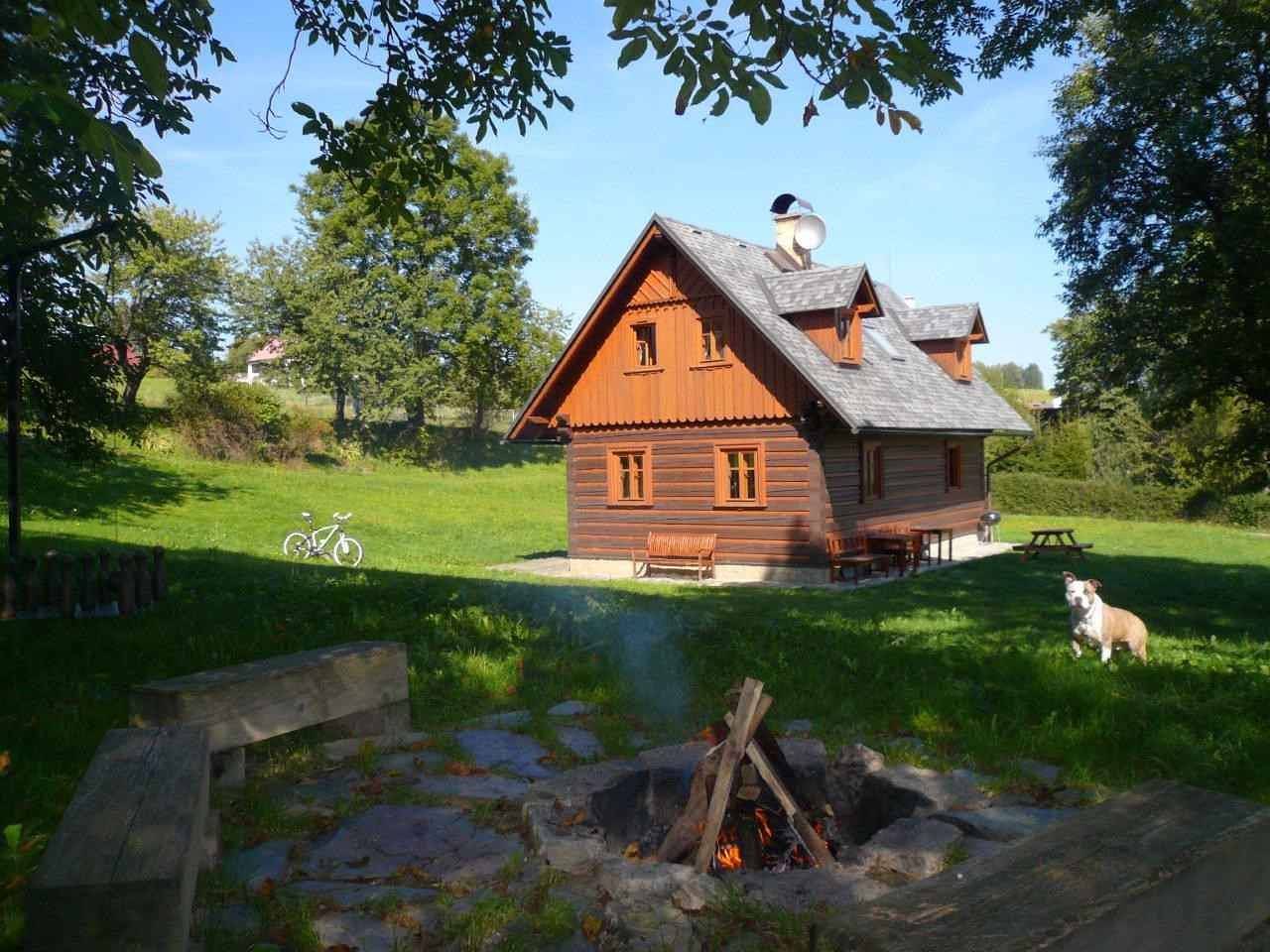 Ferienhaus mit Dampfsaunabox und herrlichem Ausblick  in Jílové u Držkova, Region Liberec