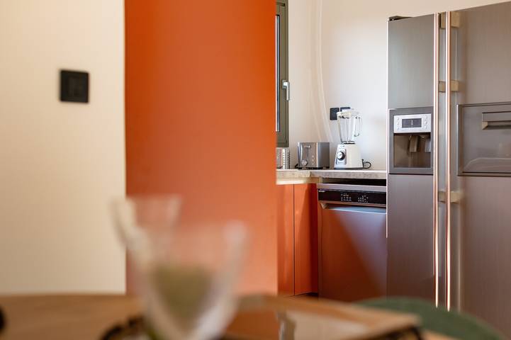 Hel lägenhet, Apartment "Casa Zen" with Private Terrace, Private Garden and Wi-Fi in Vernosc-lès-Annonay, Tournon-sur-Rhône region
