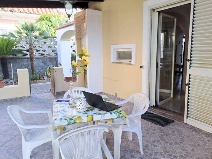 Appartamento vacanze per 3 persone, con Terrazza a Ischia