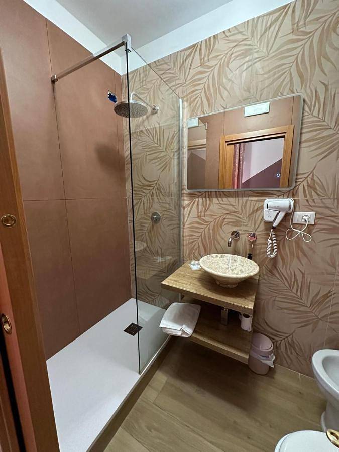 Chambre d’hôte pour 2 personnes, avec balcon et vue à Villa San Giovanni - 3