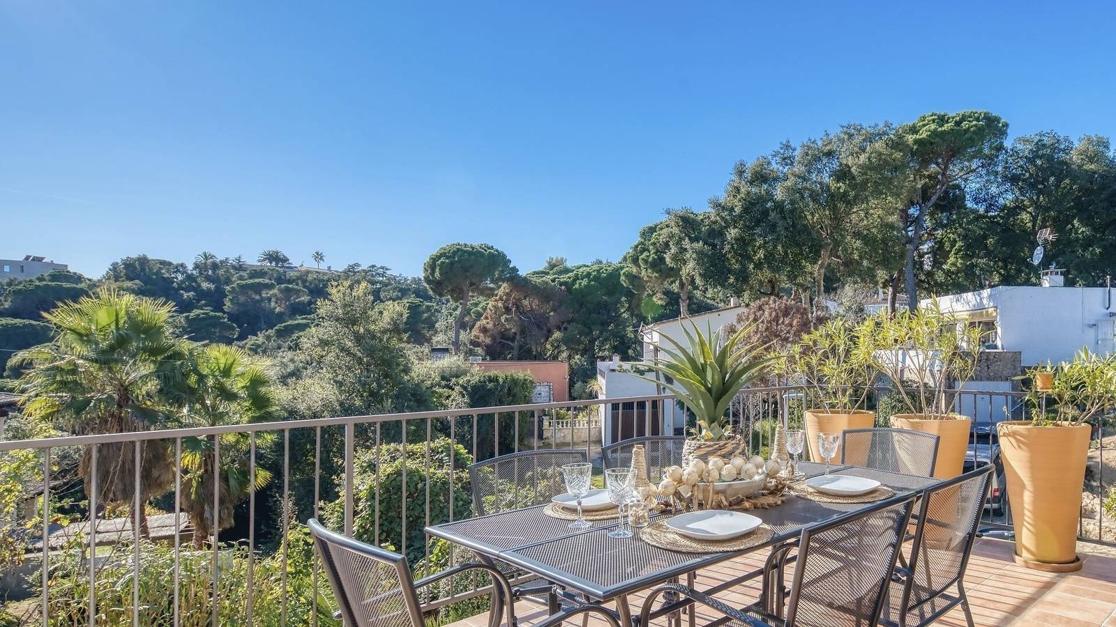 Casa de vacaciones "Costacabana - Casa Adora" con vistas a la montaña, piscina compartida y Wi-Fi in Santa Maria de Llorell, Tossa de Mar