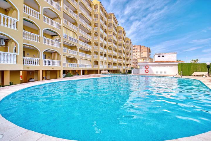 Apartamento para 7 personas, con balcón, Se admiten mascotas en Playa Xeraco