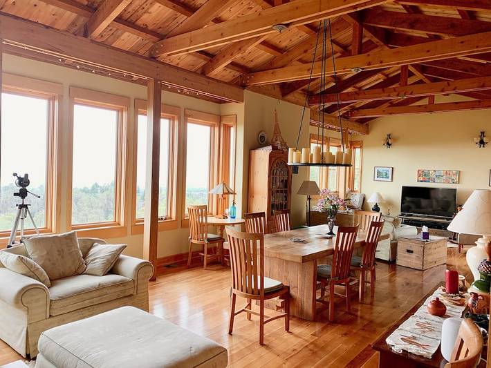 Vacation rental for 6 people, with yard in Oakland