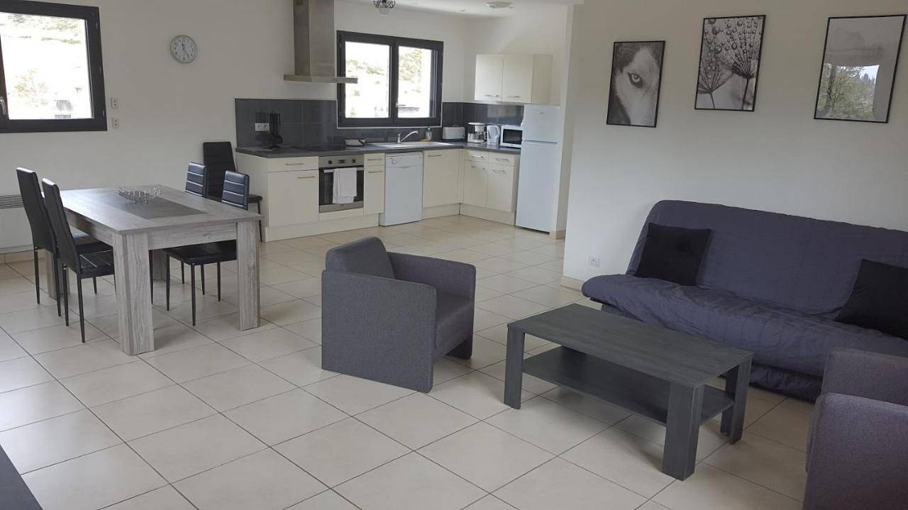 Appartement entier, Appartement tout confort au milieu de la Margeride in Châteauneuf-de-Randon, Région de Mende
