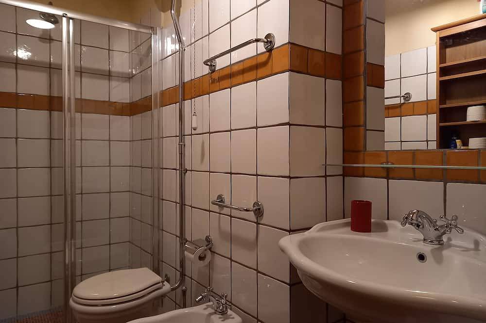 Casa, appartamento nel Chianti, piscina, giardino, Firenze a 15km, Toscana in San Casciano in Val di Pesa, Chianti