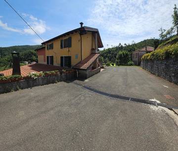 Gîte pour 2 personnes, avec balcon ainsi que vue et jardin à Pignone