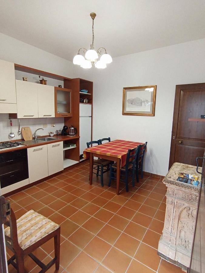 Gîte pour 5 personnes, avec vue et jardin, adapté aux familles à Venzone - 2