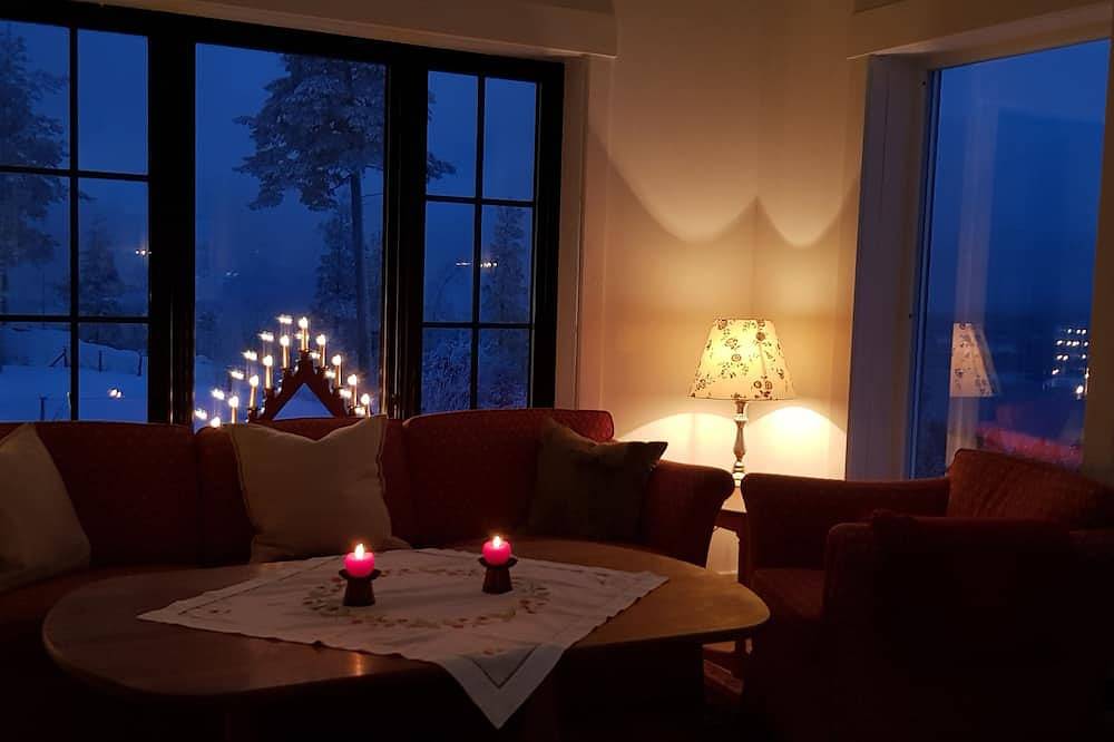 Villa & Annex Fjara 200m2 beherbergt 22 Gäste, nur 30 Minuten vom Flughafen in Stange