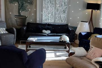 Gîte pour 8 personnes, avec jardin et piscine à Lalinde