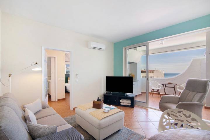 Entire apartment, Apartment 'Apartamento Sunny' with Sea View, Wi-Fi and Air Conditioning in Cavacos, Quarteira