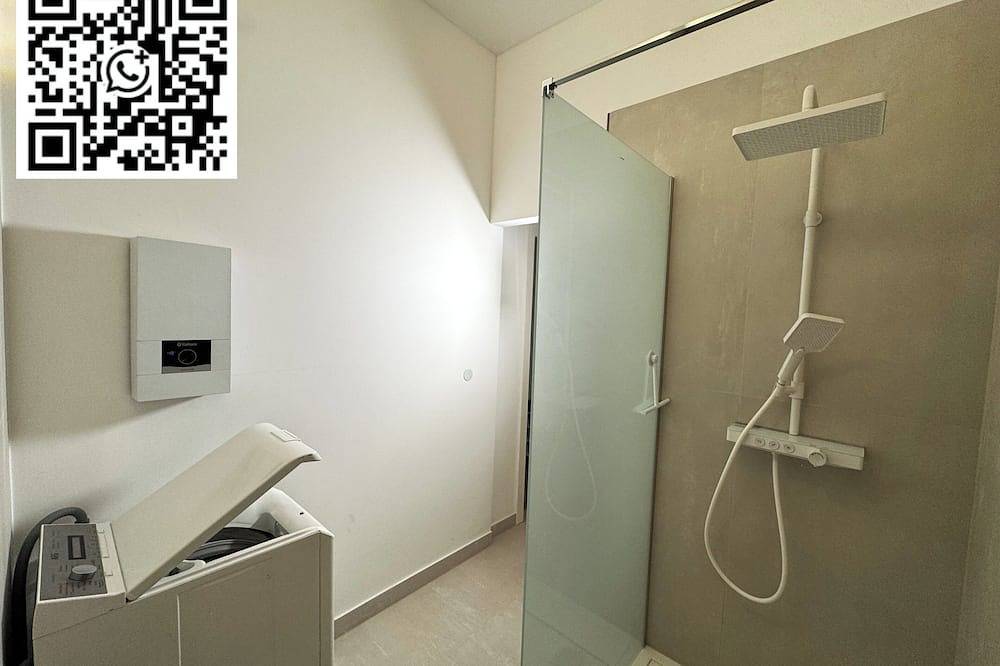 Geheel appartement, Modern city apartment /Düsseldorf | 4 beds | Balcony | Excellent transport links in Düsseldorf-Friedrichstadt, Düsseldorf