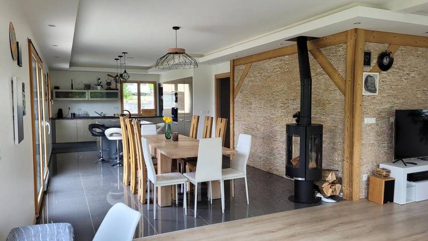 Location de vacances pour 10 personnes, avec vue et jardin, animaux acceptés à Morez - 2