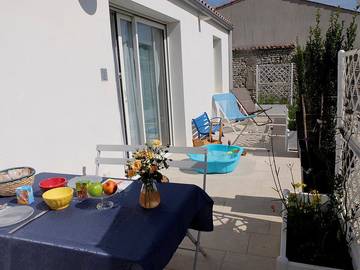 Gîte pour 4 personnes, avec terrasse à Marsilly
