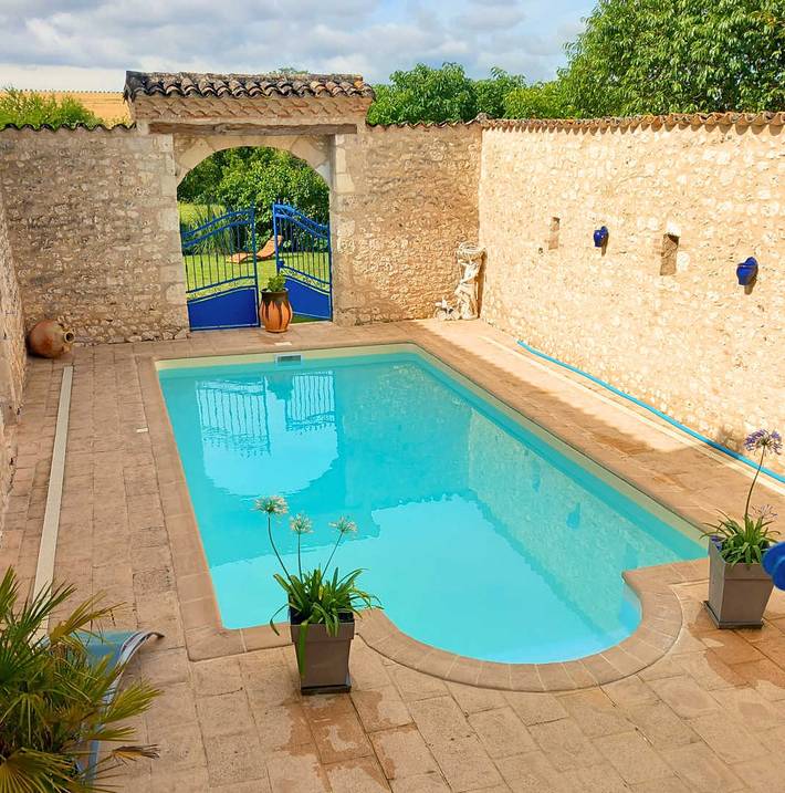 Gîte pour 6 personnes, avec jacuzzi et jardin ainsi que sauna et piscine à Cahuzac-sur-Vère - 2