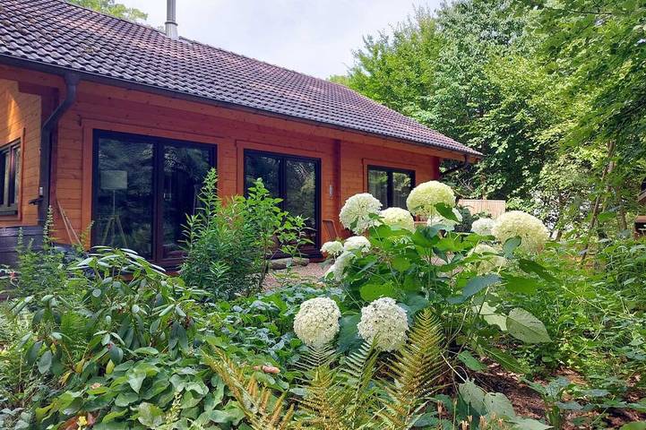 Ferienhaus für 6 Personen, mit Whirlpool und Terrasse sowie Garten und Sauna in Wetzlar