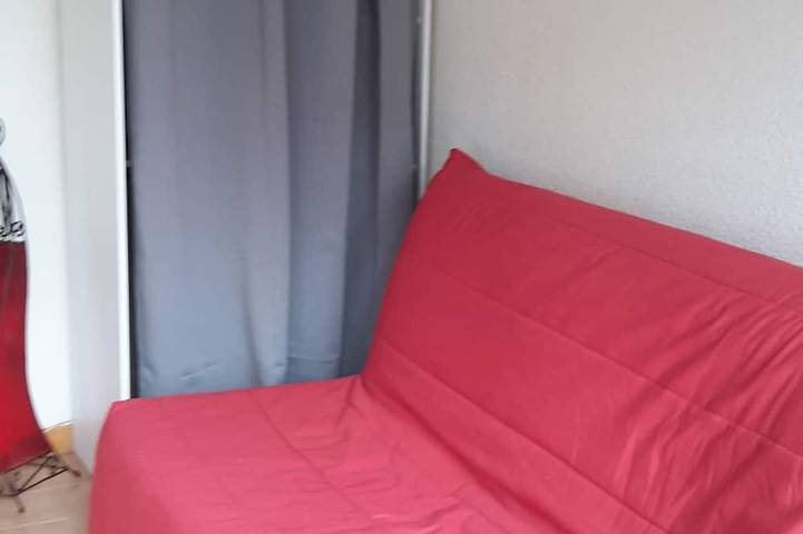 Apartamento entero, Se alquila estudio ** confortables 4 personas y su acceso wifi al jardín in Ancelle, Parque Nacional de los Ecrins