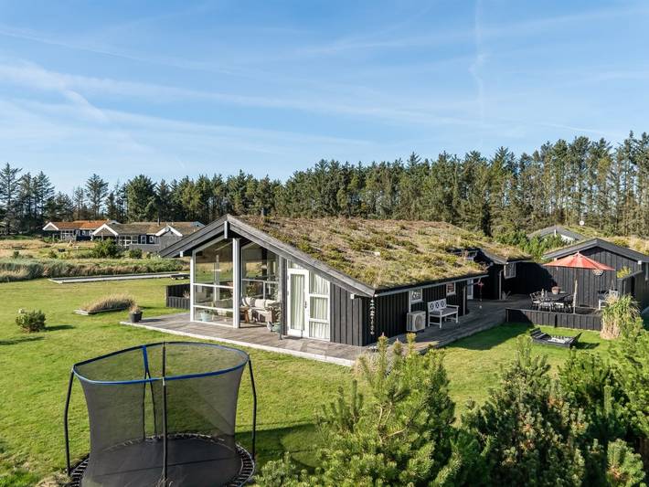 Ferienhaus für 6 Personen, mit Whirlpool und Terrasse sowie Sauna in Grønhøj Strand