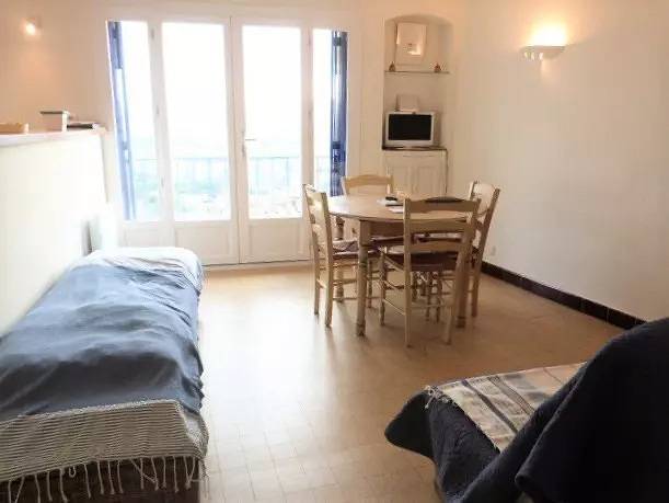 Ganze Wohnung, Wohnung für 4 Personen im Dorf Grimaud in Grimaud, Mittelmeerküste (Frankreich)