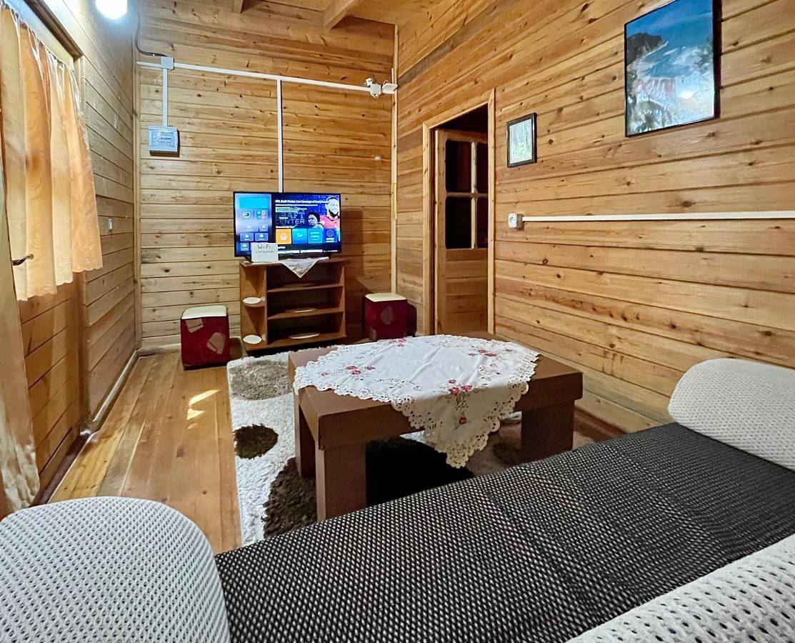 Family Room with Bathroom in Orikum, Vlorë