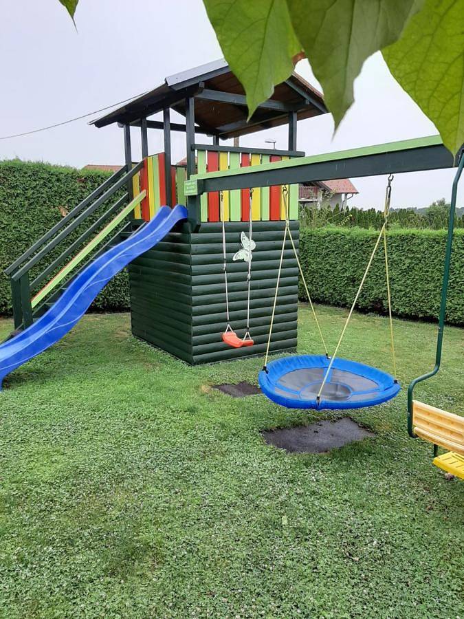 Ferienwohnung für 2 Personen, mit Terrasse und Garten