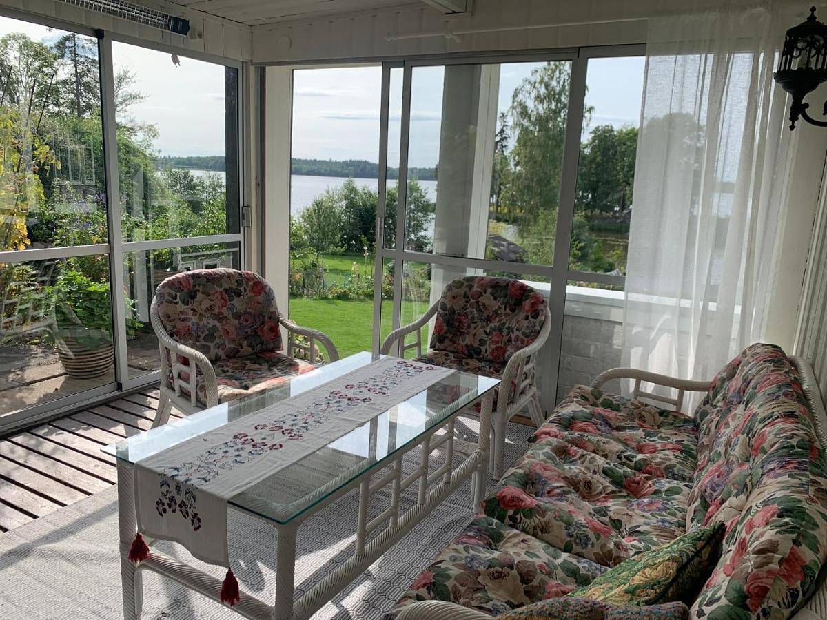 Pärla med egen brygga in Mälarmeer