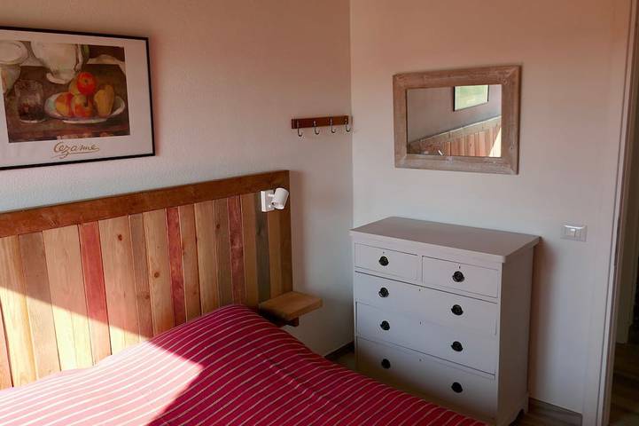 Romantic Hideaway with Spectacular Views, Pool, and Wood-Fired Hot Tub. in Civitella d'Agliano, Province de Viterbo