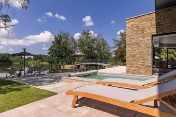 Gîte pour 9 personnes, avec sauna ainsi que jacuzzi et jardin à Ligné