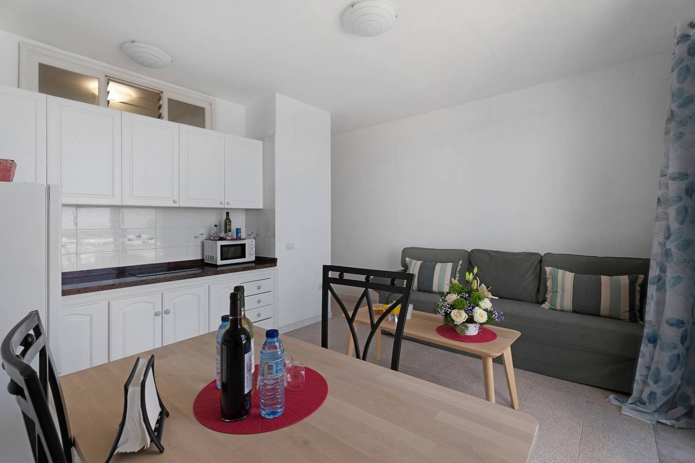Ganze Wohnung, Apartment 'Playa Azul - 10' mit Meerblick, privater Terrasse und Wlan in Alojera, La Gomera