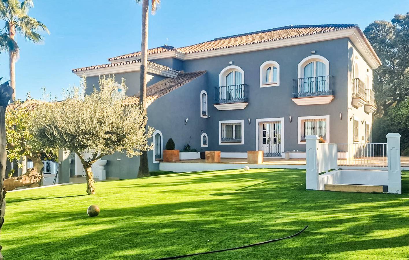 Encantador apartamento de 1 dormitorio con piscina y terraza cerca del centro de Coín in Coín, Provincia de Málaga