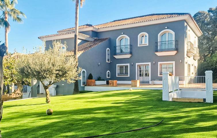 Casa de vacaciones para 12 personas, con terraza además de jardín y piscina - 1