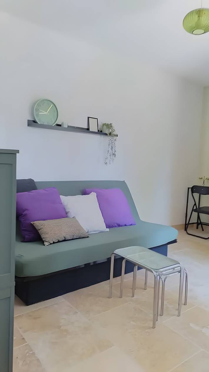Studio entier, Studio 'Les Clapas' avec terrasse privée, jardin privé et climatisation in Saint-Montan, Privas (arrondissement)
