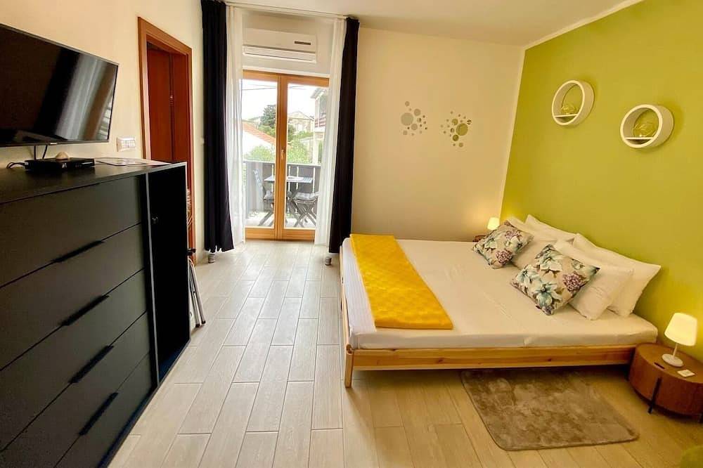 Ganze Wohnung, Studio Appartement mit Balkon Ist in Zadar (Kommun), Otok Ist