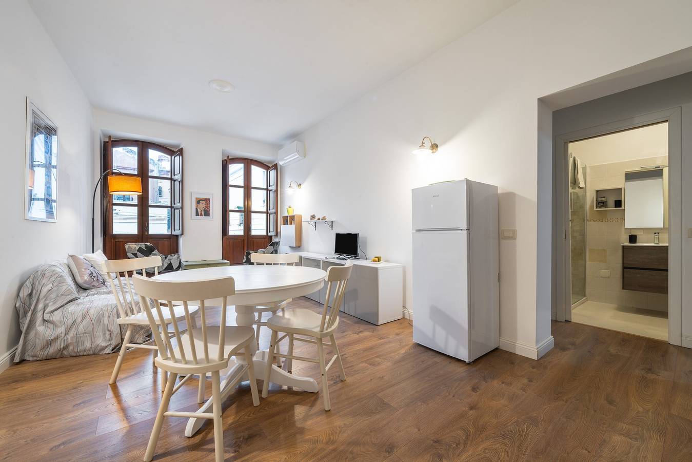 Tramonto sobre Sant'Efisio: Apartamento Moderno no Coração de Cagliari in Stampace, Cagliari