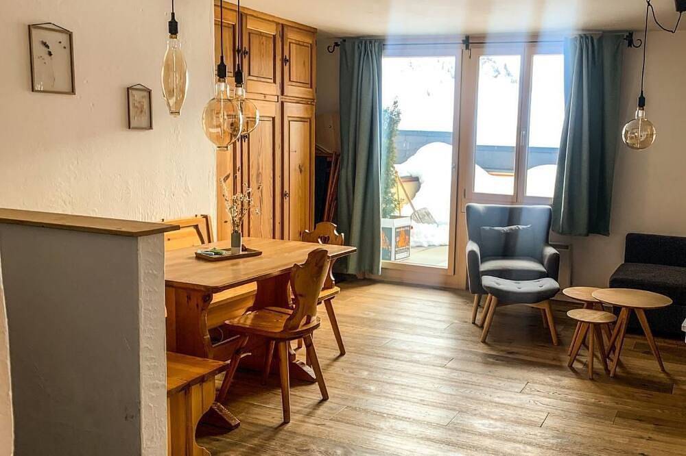 Ganze Wohnung, Mit Panoramablick in die Bergwelt in Bivio (Graubünden), Surses