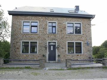 Gîte pour 24 personnes, avec sauna ainsi que terrasse et balcon/terrasse dans Samrée