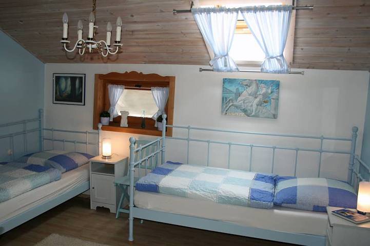Ganze Wohnung, Die malerische Ferienwohnung im Herzen von Bad Wiessee (94 qm) bis 5 Personen in Bad Wiessee, Bayerische Alpen