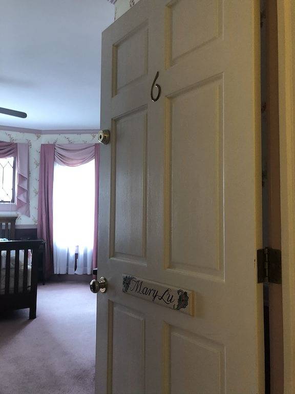 Vacation rental for 14 people, with yard and balcony in Waynesville